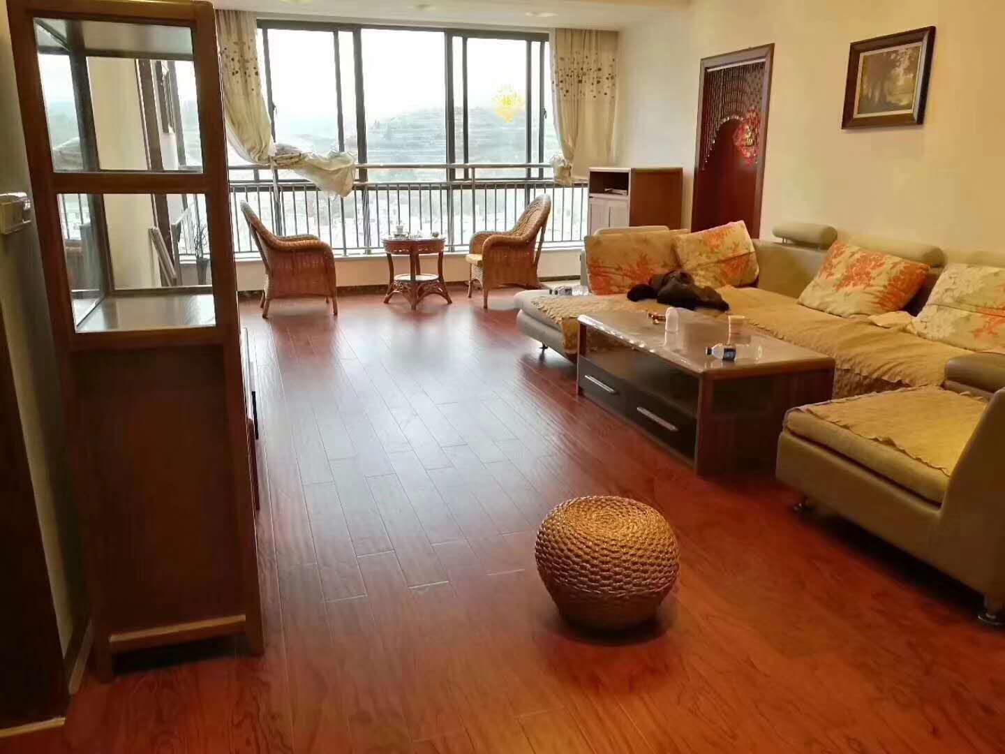 品牌日記|榮事達(dá)地板優(yōu)秀品質(zhì)征服消費(fèi)者，多地捷報(bào)頻傳
