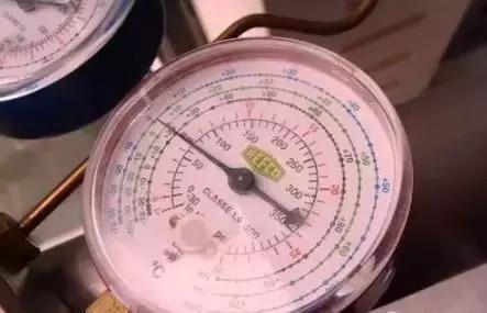R410a空調(diào)抽真空，四個(gè)步驟請(qǐng)?zhí)嵝寻惭b維修師傅