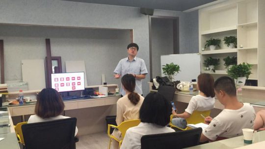 行于斯，不懼風雨——兔寶寶衣柜培訓師，團隊制勝