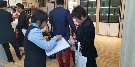 伊百麗攜時(shí)尚全屋家居新品引爆中國（廣州）定制家居盛會(huì)！