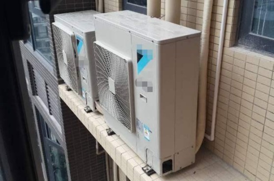 空調(diào)外機日常風吹雨淋，需要為其遮擋嗎？聽聽師傅怎么說