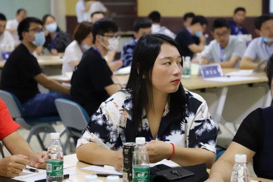 億合門(mén)窗從“新”出發(fā)，成功舉辦新一屆新商訓(xùn)練營(yíng)