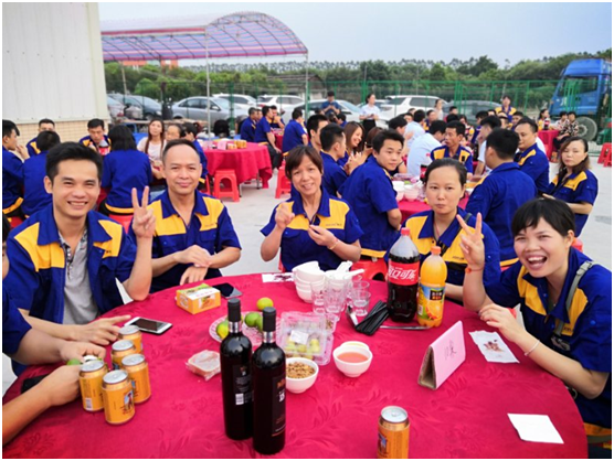 為祖國(guó)71華誕獻(xiàn)禮 簡(jiǎn)潔“迎國(guó)慶、慶中秋”晚宴圓滿落幕
